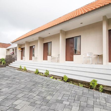 Hotel Oyo 2984 Berlian House Ungasan Jimbaran Esterno foto