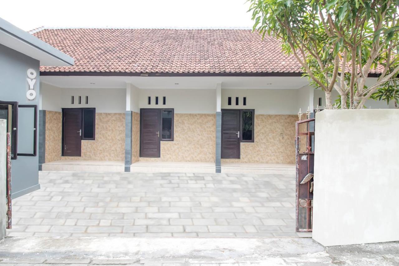 Hotel Oyo 2984 Berlian House Ungasan Jimbaran Esterno foto